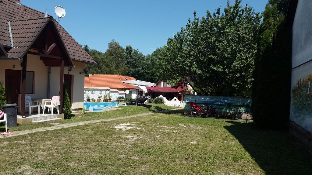 Pension Elisabeth Балатонлелле Экстерьер фото