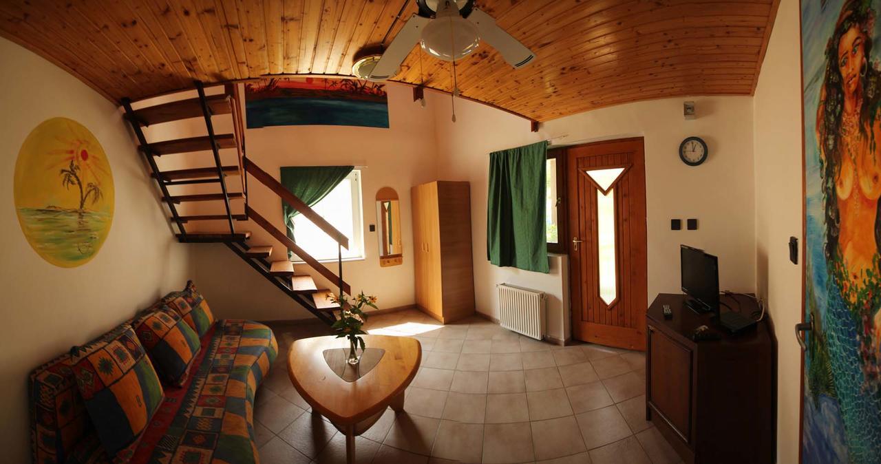Pension Elisabeth Балатонлелле Экстерьер фото