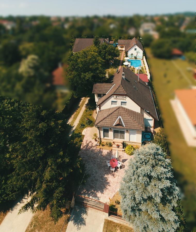 Pension Elisabeth Балатонлелле Экстерьер фото